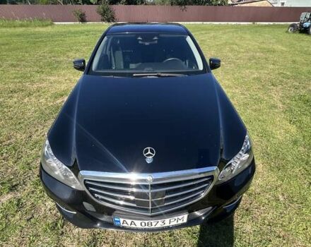 Черный Мерседес Е-Класс, объемом двигателя 2.1 л и пробегом 422 тыс. км за 15000 $, фото 8 на Automoto.ua