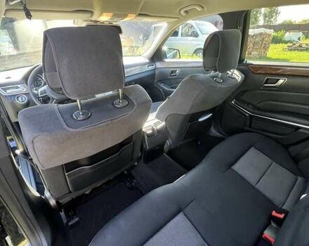 Черный Мерседес Е-Класс, объемом двигателя 2.1 л и пробегом 422 тыс. км за 15000 $, фото 1 на Automoto.ua