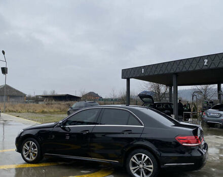 Черный Мерседес Е-Класс, объемом двигателя 2.2 л и пробегом 261 тыс. км за 15000 $, фото 3 на Automoto.ua