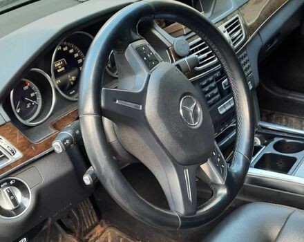 Черный Мерседес Е-Класс, объемом двигателя 2 л и пробегом 100 тыс. км за 18400 $, фото 9 на Automoto.ua