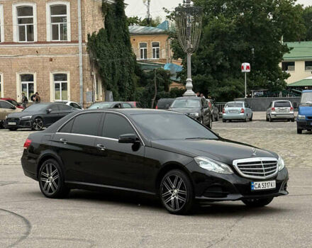 Черный Мерседес Е-Класс, объемом двигателя 2 л и пробегом 329 тыс. км за 13900 $, фото 31 на Automoto.ua