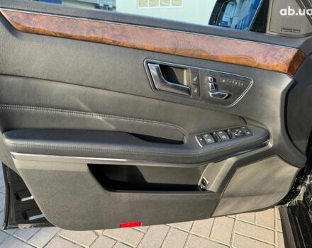 Черный Мерседес Е-Класс, объемом двигателя 3.5 л и пробегом 123 тыс. км за 21940 $, фото 24 на Automoto.ua