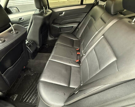 Черный Мерседес Е-Класс, объемом двигателя 2 л и пробегом 329 тыс. км за 13900 $, фото 11 на Automoto.ua