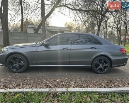 Чорний Мерседес Е-Клас, об'ємом двигуна 2 л та пробігом 250 тис. км за 14999 $, фото 4 на Automoto.ua