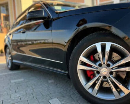 Мерседес Е-Класс 2013 в Дрогобыче на Automoto.ua Черный Мерседес Е-Класс, объемом двигателя 2.14 л и пробегом 298 тыс. км за 14000 $, фото 8 на Automoto.ua