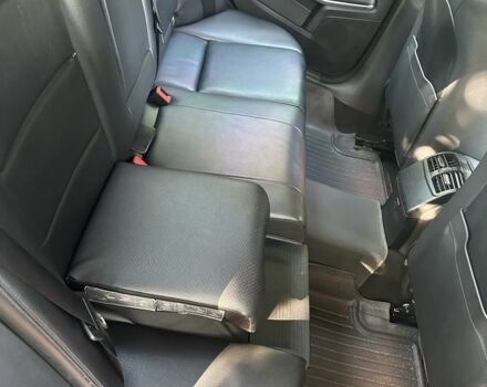 Черный Мерседес Е-Класс, объемом двигателя 1.8 л и пробегом 293 тыс. км за 9999 $, фото 7 на Automoto.ua