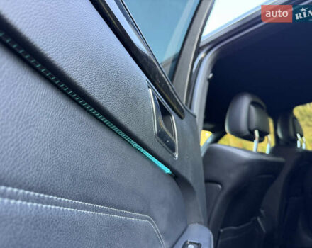 Черный Мерседес Е-Класс, объемом двигателя 2.1 л и пробегом 310 тыс. км за 17500 $, фото 26 на Automoto.ua