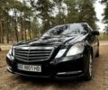 Черный Мерседес Е-Класс, объемом двигателя 2.2 л и пробегом 311 тыс. км за 11999 $, фото 1 на Automoto.ua