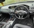 Чорний Мерседес Е-Клас, об'ємом двигуна 0 л та пробігом 262 тис. км за 8502 $, фото 5 на Automoto.ua