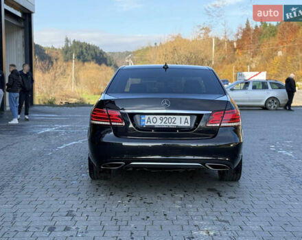 Черный Мерседес Е-Класс, объемом двигателя 2.1 л и пробегом 310 тыс. км за 17500 $, фото 5 на Automoto.ua