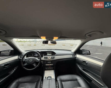 Черный Мерседес Е-Класс, объемом двигателя 2 л и пробегом 329 тыс. км за 13900 $, фото 13 на Automoto.ua