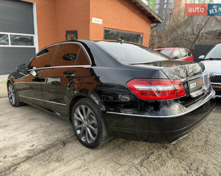 Чорний Мерседес Е-Клас, об'ємом двигуна 2.2 л та пробігом 277 тис. км за 12999 $, фото 3 на Automoto.ua