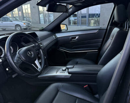 Черный Мерседес Е-Класс, объемом двигателя 2.2 л и пробегом 163 тыс. км за 19200 $, фото 30 на Automoto.ua