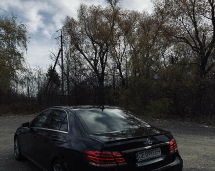 Мерседес Е-Класс 2013 в Сторожинце на Automoto.ua Черный Мерседес Е-Класс, объемом двигателя 2.14 л и пробегом 229 тыс. км за 21001 $, фото 10 на Automoto.ua