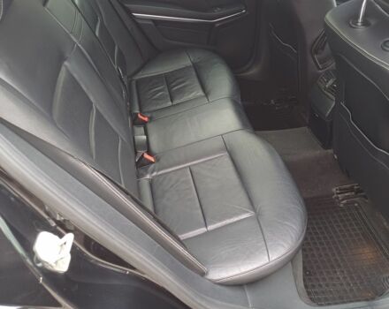 Черный Мерседес Е-Класс, объемом двигателя 2.1 л и пробегом 250 тыс. км за 13400 $, фото 7 на Automoto.ua