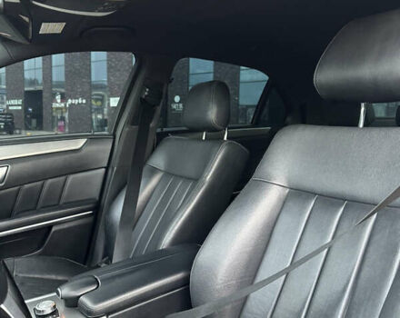 Мерседес Е-Класс 2013 в Черновцах на Automoto.ua Черный Мерседес Е-Класс, объемом двигателя 2.2 л и пробегом 371 тыс. км за 15500 $, фото 15 на Automoto.ua