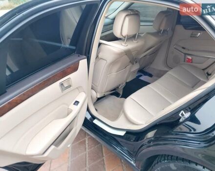 Черный Мерседес Е-Класс, объемом двигателя 2.14 л и пробегом 259 тыс. км за 13700 $, фото 9 на Automoto.ua