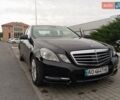 Черный Мерседес Е-Класс, объемом двигателя 2.1 л и пробегом 253 тыс. км за 16999 $, фото 1 на Automoto.ua