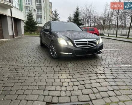 Черный Мерседес Е-Класс, объемом двигателя 2.2 л и пробегом 278 тыс. км за 12999 $, фото 7 на Automoto.ua