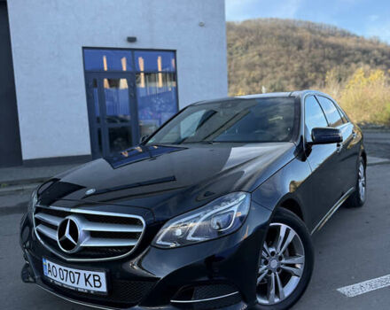 Черный Мерседес Е-Класс, объемом двигателя 2.2 л и пробегом 163 тыс. км за 19200 $, фото 1 на Automoto.ua