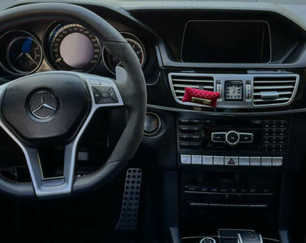 Мерседес Е-Клас 2013 у Києві на Automoto.ua Чорний Мерседес Е-Клас, об'ємом двигуна 5.46 л та пробігом 147 тис. км за 37000 $, фото 20 на Automoto.ua
