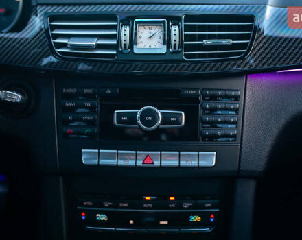 Черный Мерседес Е-Класс, объемом двигателя 2.1 л и пробегом 90 тыс. км за 16000 $, фото 21 на Automoto.ua