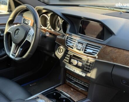 Черный Мерседес Е-Класс, объемом двигателя 3.5 л и пробегом 123 тыс. км за 21940 $, фото 20 на Automoto.ua