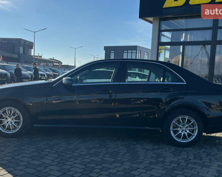 Черный Мерседес Е-Класс, объемом двигателя 2.14 л и пробегом 254 тыс. км за 18200 $, фото 3 на Automoto.ua