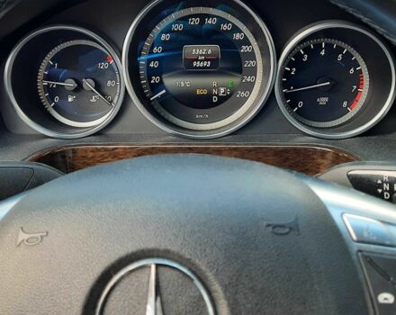 Черный Мерседес Е-Класс, объемом двигателя 2 л и пробегом 100 тыс. км за 18400 $, фото 8 на Automoto.ua