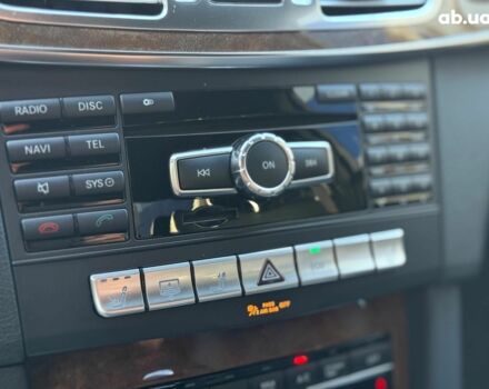 Черный Мерседес Е-Класс, объемом двигателя 3.5 л и пробегом 123 тыс. км за 21940 $, фото 30 на Automoto.ua