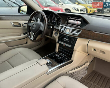 Черный Мерседес Е-Класс, объемом двигателя 2.2 л и пробегом 48 тыс. км за 23999 $, фото 29 на Automoto.ua