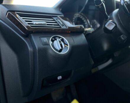 Чорний Мерседес Е-Клас, об'ємом двигуна 0 л та пробігом 254 тис. км за 18200 $, фото 16 на Automoto.ua