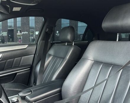 Чорний Мерседес Е-Клас, об'ємом двигуна 2.1 л та пробігом 300 тис. км за 14800 $, фото 22 на Automoto.ua