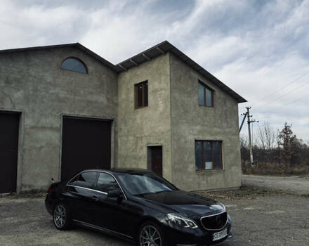 Мерседес Е-Класс 2013 в Сторожинце на Automoto.ua Черный Мерседес Е-Класс, объемом двигателя 2.14 л и пробегом 229 тыс. км за 21001 $, фото 4 на Automoto.ua