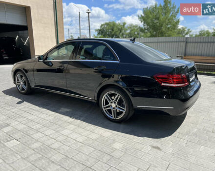 Черный Мерседес Е-Класс, объемом двигателя 2.2 л и пробегом 220 тыс. км за 17000 $, фото 3 на Automoto.ua