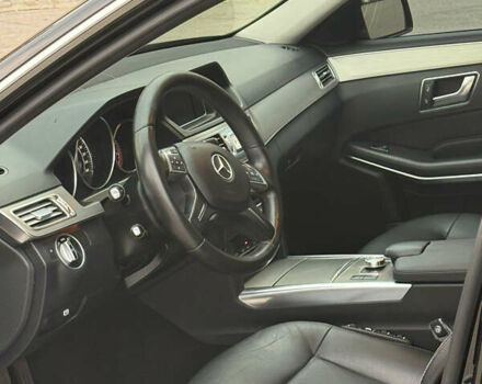 Черный Мерседес Е-Класс, объемом двигателя 2 л и пробегом 329 тыс. км за 13900 $, фото 32 на Automoto.ua