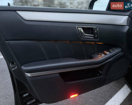 Черный Мерседес Е-Класс, объемом двигателя 2.14 л и пробегом 319 тыс. км за 16700 $, фото 20 на Automoto.ua