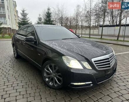 Черный Мерседес Е-Класс, объемом двигателя 2.2 л и пробегом 278 тыс. км за 12999 $, фото 1 на Automoto.ua