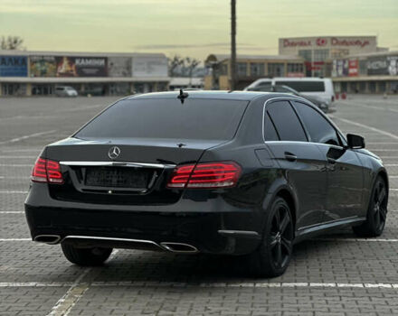 Мерседес Е-Класс 2013 в Черновцах на Automoto.ua Черный Мерседес Е-Класс, объемом двигателя 2.2 л и пробегом 371 тыс. км за 15500 $, фото 5 на Automoto.ua