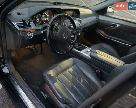 Черный Мерседес Е-Класс, объемом двигателя 2.14 л и пробегом 319 тыс. км за 16700 $, фото 22 на Automoto.ua