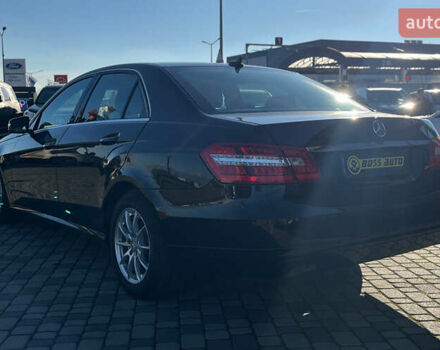 Черный Мерседес Е-Класс, объемом двигателя 2.14 л и пробегом 254 тыс. км за 18200 $, фото 4 на Automoto.ua