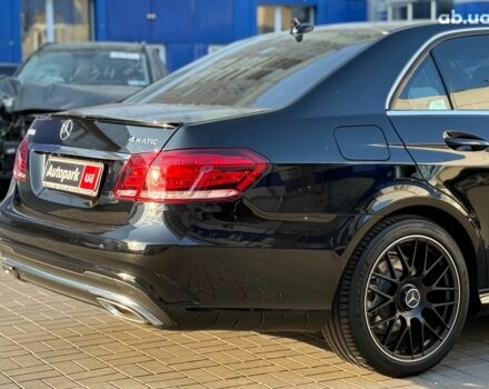 Черный Мерседес Е-Класс, объемом двигателя 3.5 л и пробегом 123 тыс. км за 21940 $, фото 6 на Automoto.ua