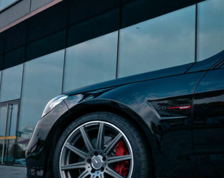 Мерседес Е-Клас 2013 у Києві на Automoto.ua Чорний Мерседес Е-Клас, об'ємом двигуна 5.46 л та пробігом 147 тис. км за 37000 $, фото 4 на Automoto.ua