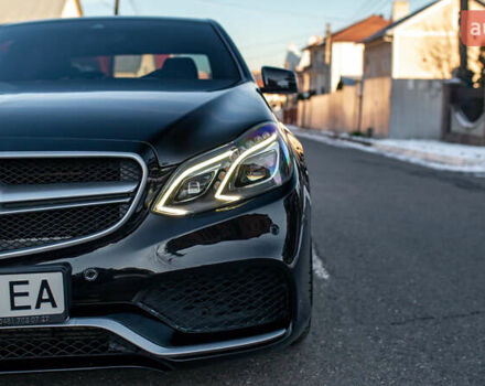 Черный Мерседес Е-Класс, объемом двигателя 2.1 л и пробегом 90 тыс. км за 16000 $, фото 7 на Automoto.ua