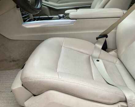 Черный Мерседес Е-Класс, объемом двигателя 2.2 л и пробегом 261 тыс. км за 15000 $, фото 8 на Automoto.ua