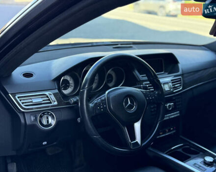 Черный Мерседес Е-Класс, объемом двигателя 2.1 л и пробегом 310 тыс. км за 17500 $, фото 25 на Automoto.ua