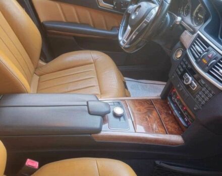 Черный Мерседес Е-Класс, объемом двигателя 3.5 л и пробегом 149 тыс. км за 14000 $, фото 12 на Automoto.ua