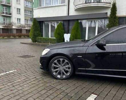 Черный Мерседес Е-Класс, объемом двигателя 2.2 л и пробегом 278 тыс. км за 12999 $, фото 24 на Automoto.ua