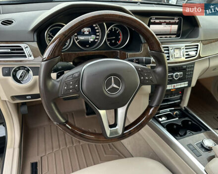 Черный Мерседес Е-Класс, объемом двигателя 2.2 л и пробегом 48 тыс. км за 23999 $, фото 18 на Automoto.ua