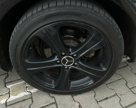 Мерседес Е-Класс 2013 в Черновцах на Automoto.ua Черный Мерседес Е-Класс, объемом двигателя 2.2 л и пробегом 371 тыс. км за 15500 $, фото 25 на Automoto.ua